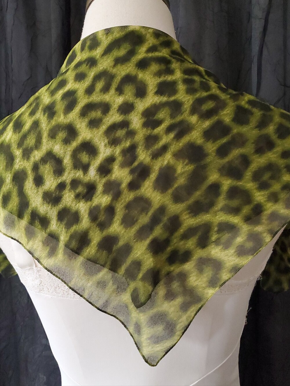 Women's Scarf SYMPHONY GREEN LEOPARD Sheer Chiffon Vintage Italy SQUARE 21"